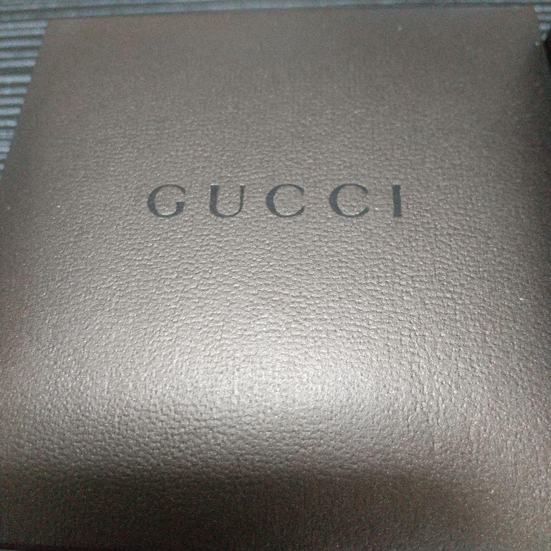 高級GUCCI 男女兼用グッチシンボル ネックレストップシルバーとグッチ箱付き