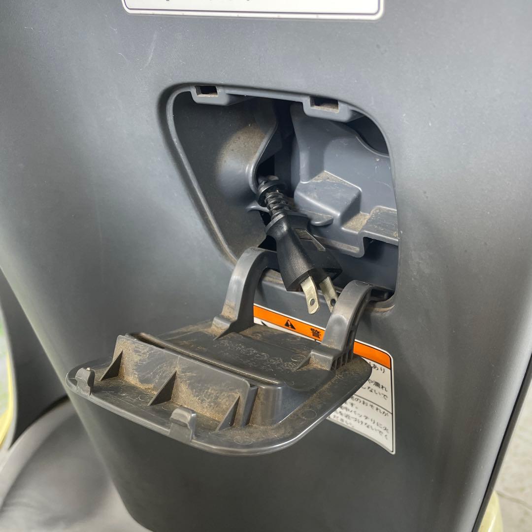 SUZUKI 電動スクーター クリーム色