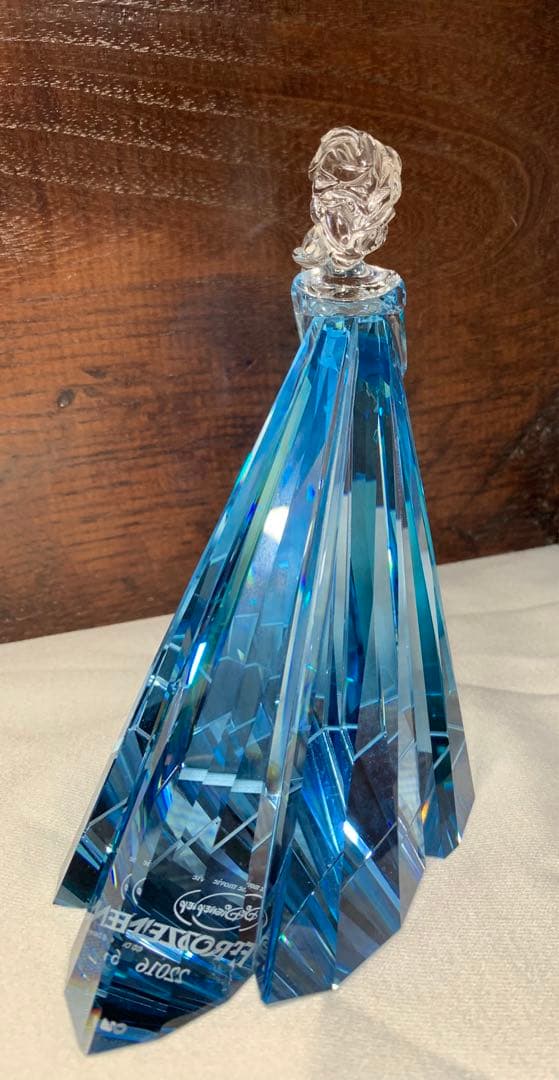 【希少】スワロフスキー エルサ 2016年度限定生産品　本体のみ（箱無し）