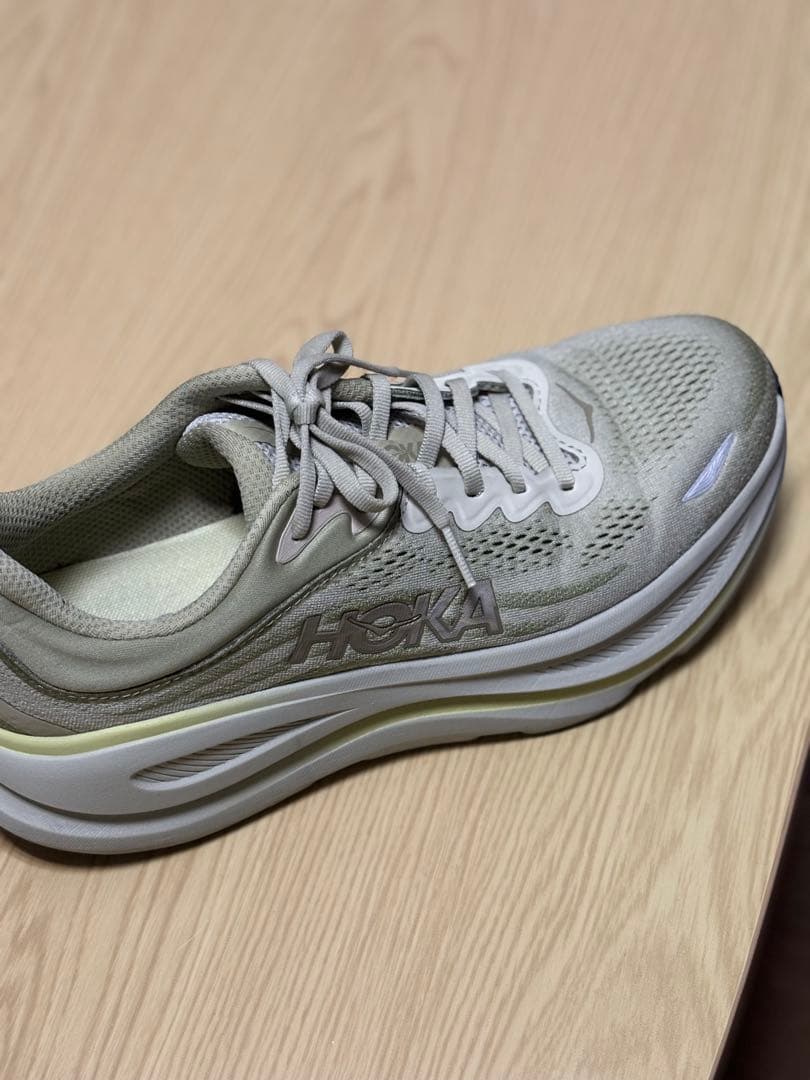 HOKA BONDI 9 グラスランド / オイスター マッシュルーム
