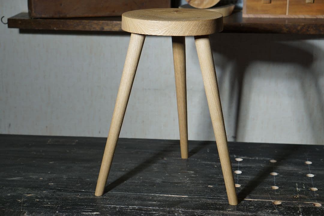 ​【職人作】無垢材のモダン・スツール｜栗 椅子 サイドテーブル 花台