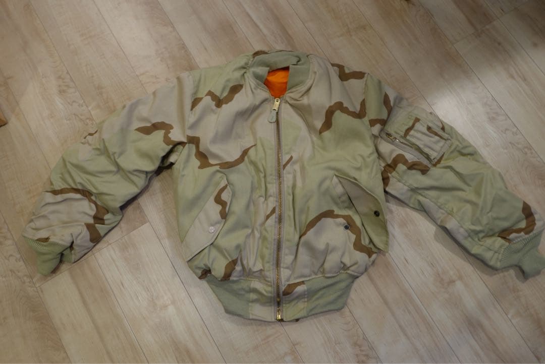 デッドストックALPHA INDUSTRIES MA-1 Lサイズ