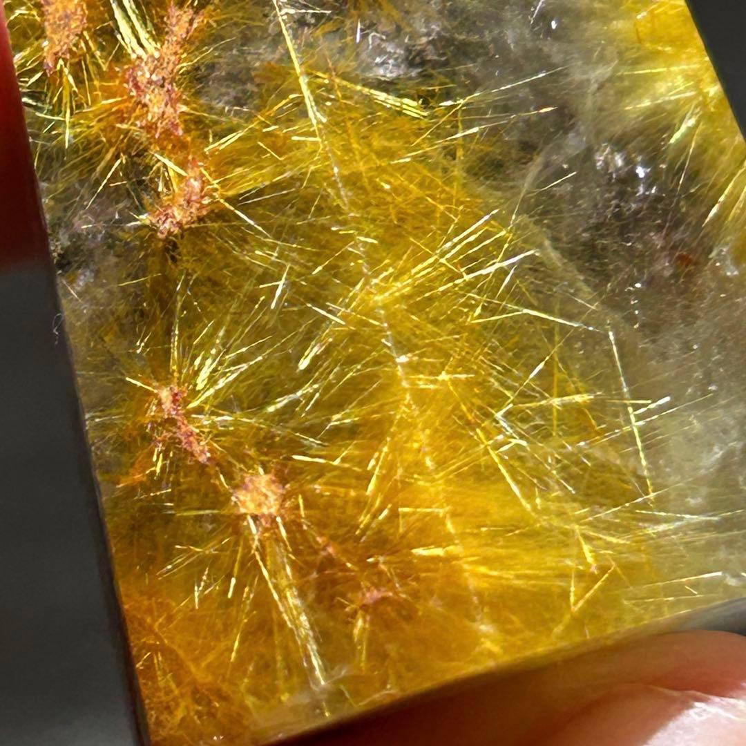 ☆ Nori！帝王秘宝！フラワー　ゴールド　ガーデン　ルチル　原石　六角柱