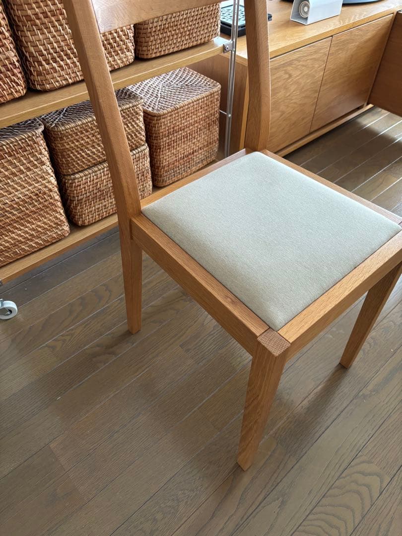 無印良品 オーク材チェア（B）