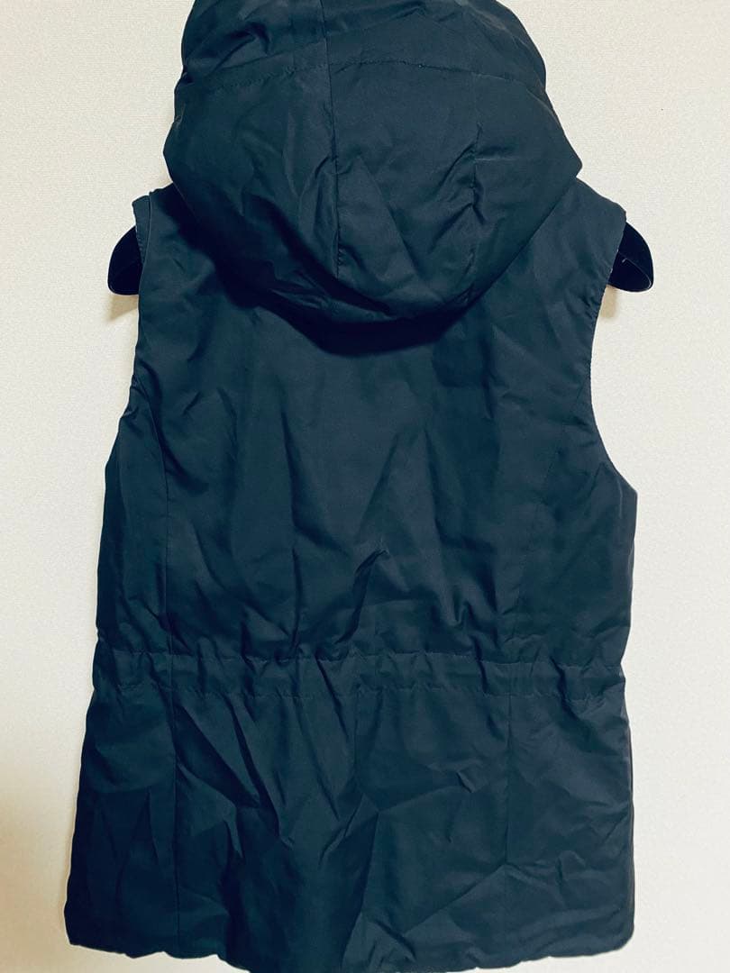 レオナール　LEONARD sport 花柄ポケット付きダウンベスト