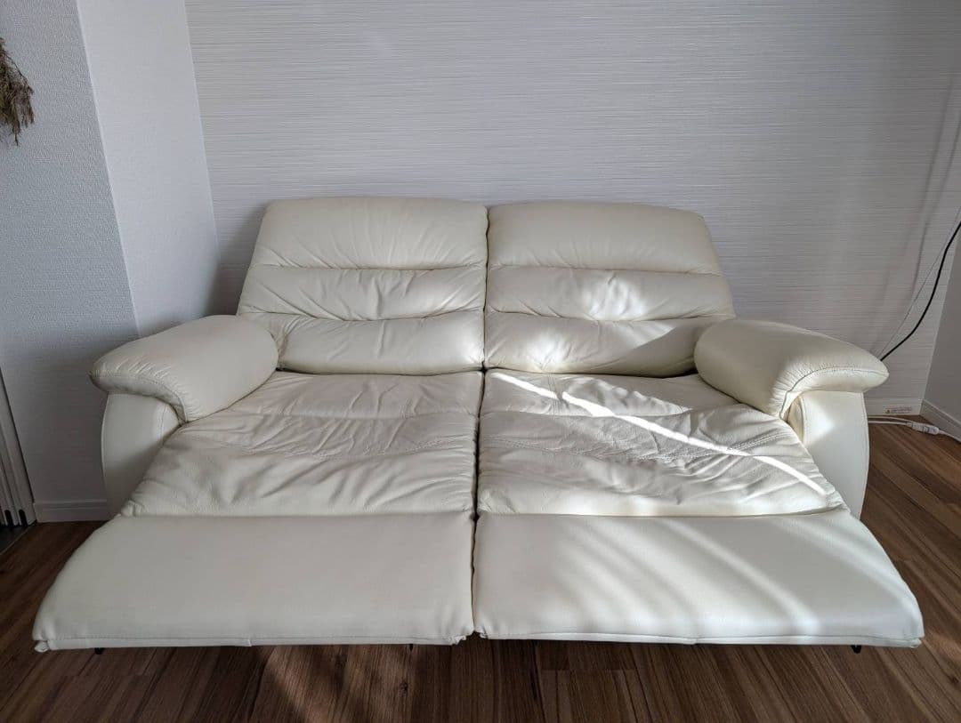 ニトリ　本革リクライニングチェア