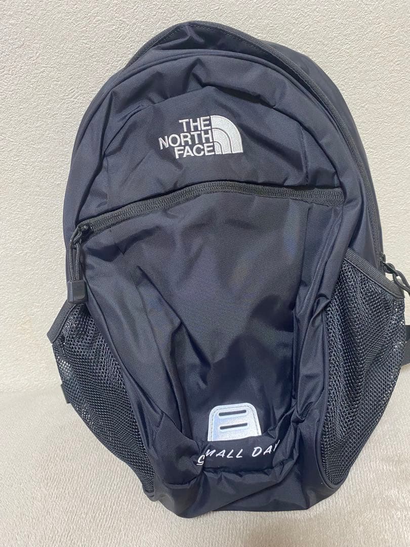 【美品】THE NORTH FACE スモールデイ/ キッズリュック