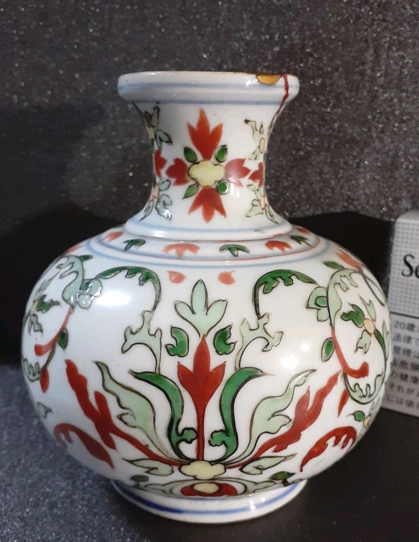 中国古美術　古玩　明朝　古赤絵　天啓赤絵　五彩　花図　瓶　花瓶　胴継ぎ有り