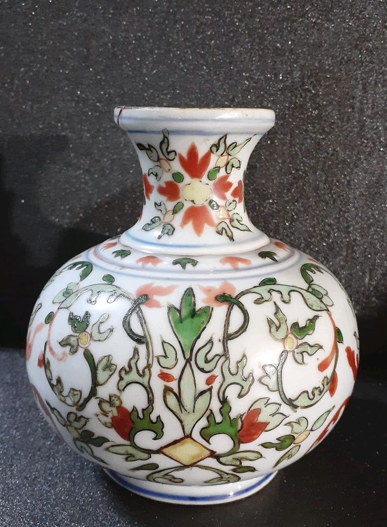 中国古美術　古玩　明朝　古赤絵　天啓赤絵　五彩　花図　瓶　花瓶　胴継ぎ有り