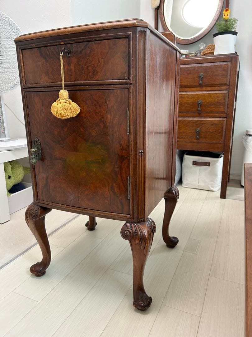 tintirabearさま専用。イギリス家具チェスト#アンティーク#猫脚#キャビ