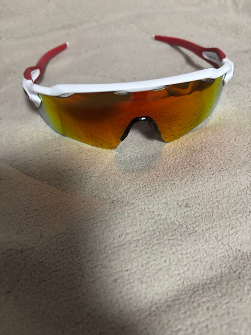 値下げ可能！！OAKLEYスポーツサングラス ホワイト/レッド