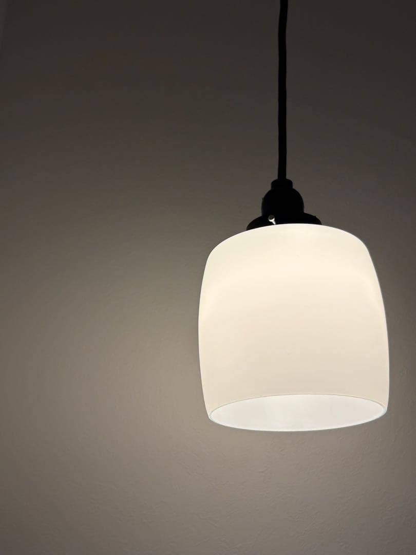 昭和レトロ 乳白ガラス ミルクガラス ペンダントライト 電笠 電傘 乳白色