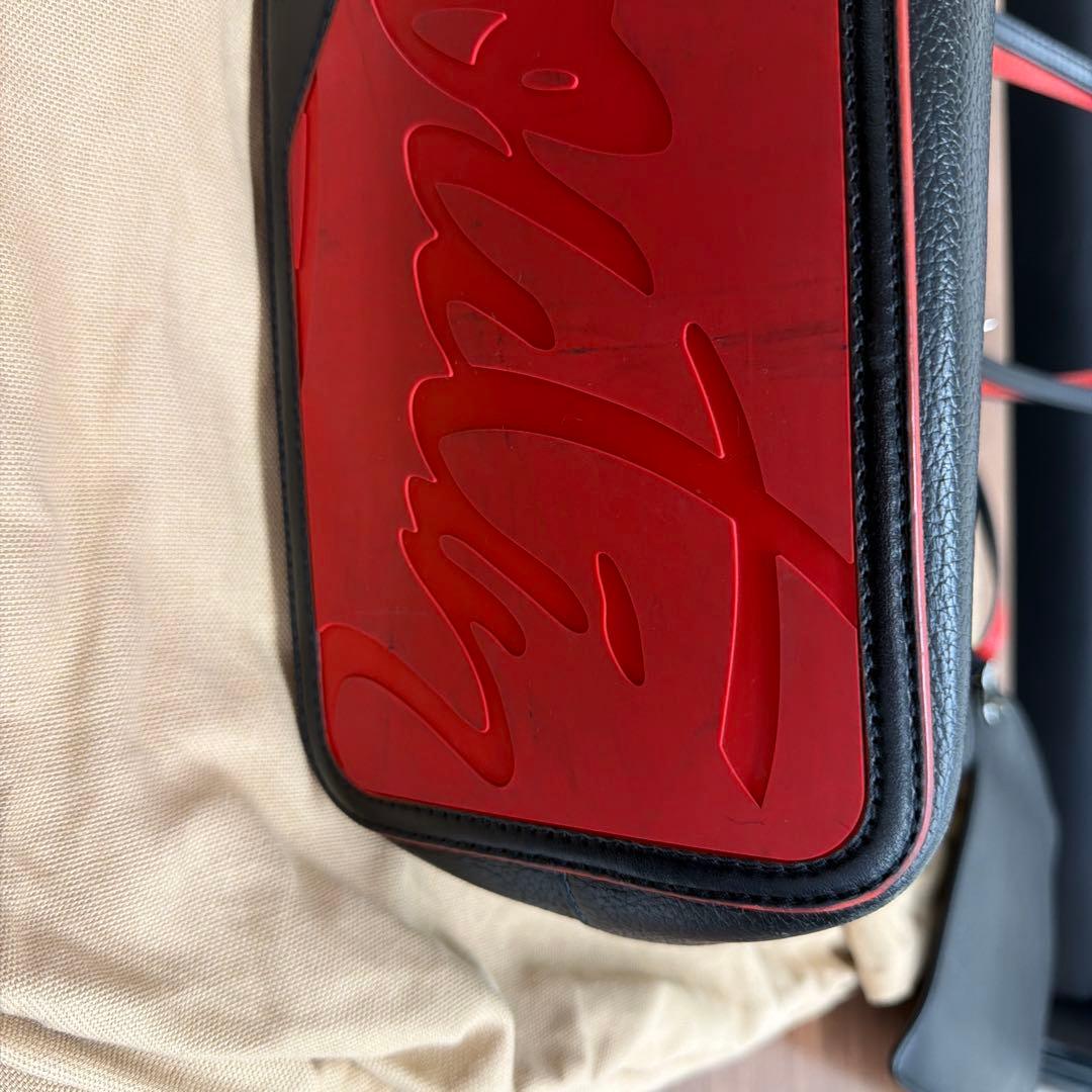 スタッズ付き黒レザートートバッグ