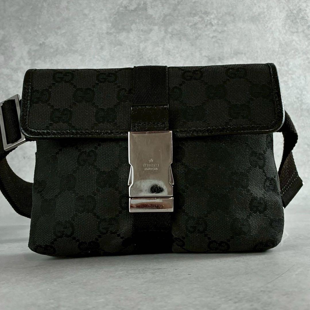 極美品/希少色 グッチ GG キャンバス ボディバッグ レザー ブラック 総柄