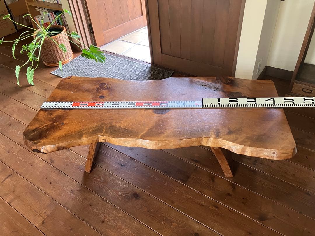 センターテーブル リビングテーブル ローテーブル 自然形状 ブラウン パイン材