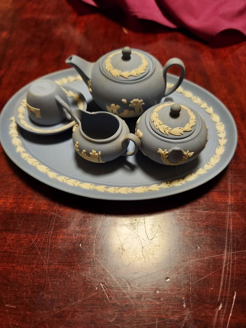 ウェッジウッド　ホリデイオーナメント　ジャスパー　ミニチュアティーセット