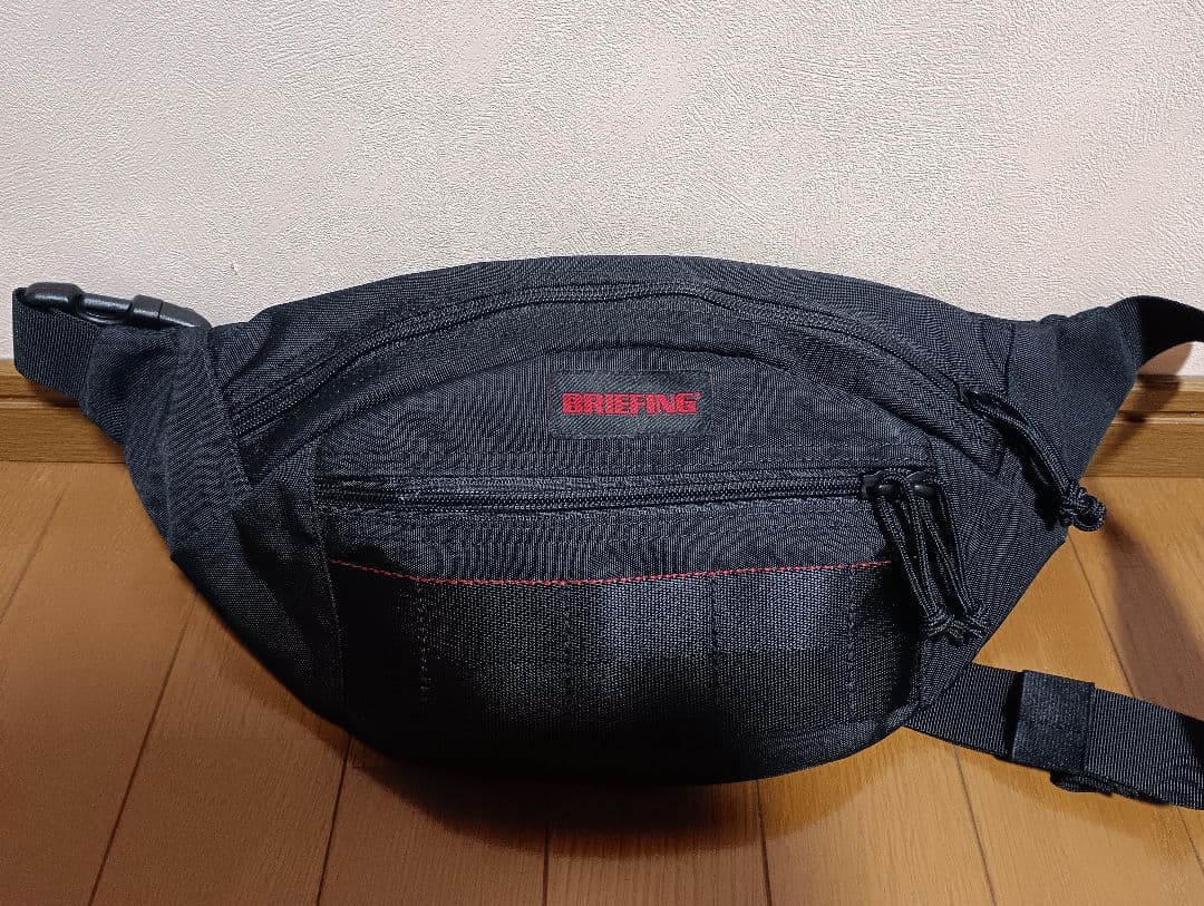 BRIEFING ショルダーバッグ