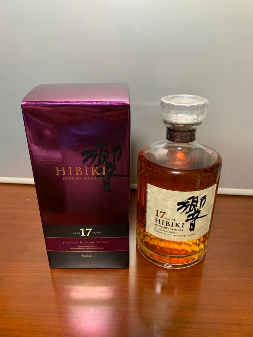 サントリー 響 17年 700ml ウイスキー HIBIKI 箱あり 未開封