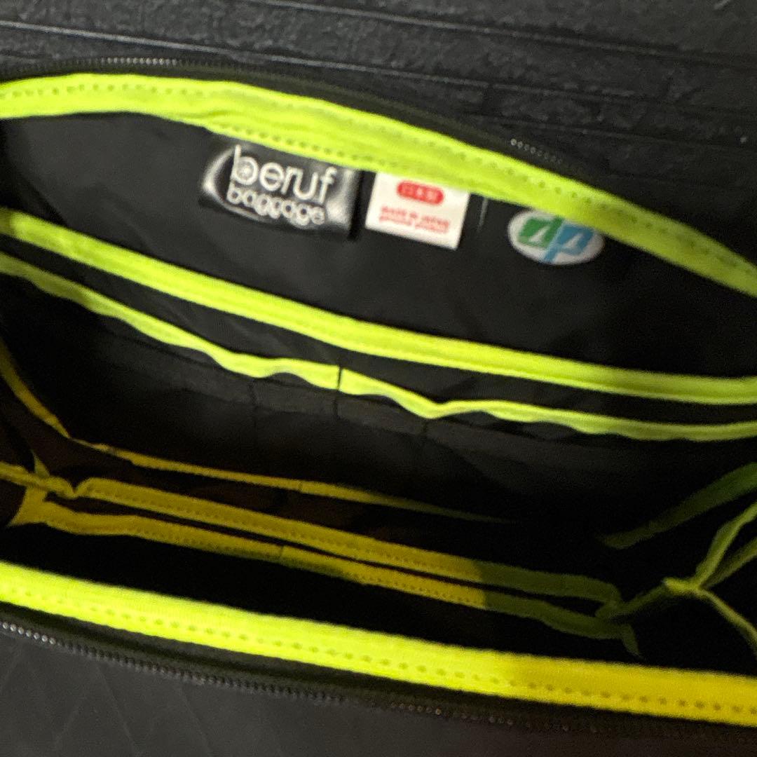 berufbaggage ボディバッグ ブラック