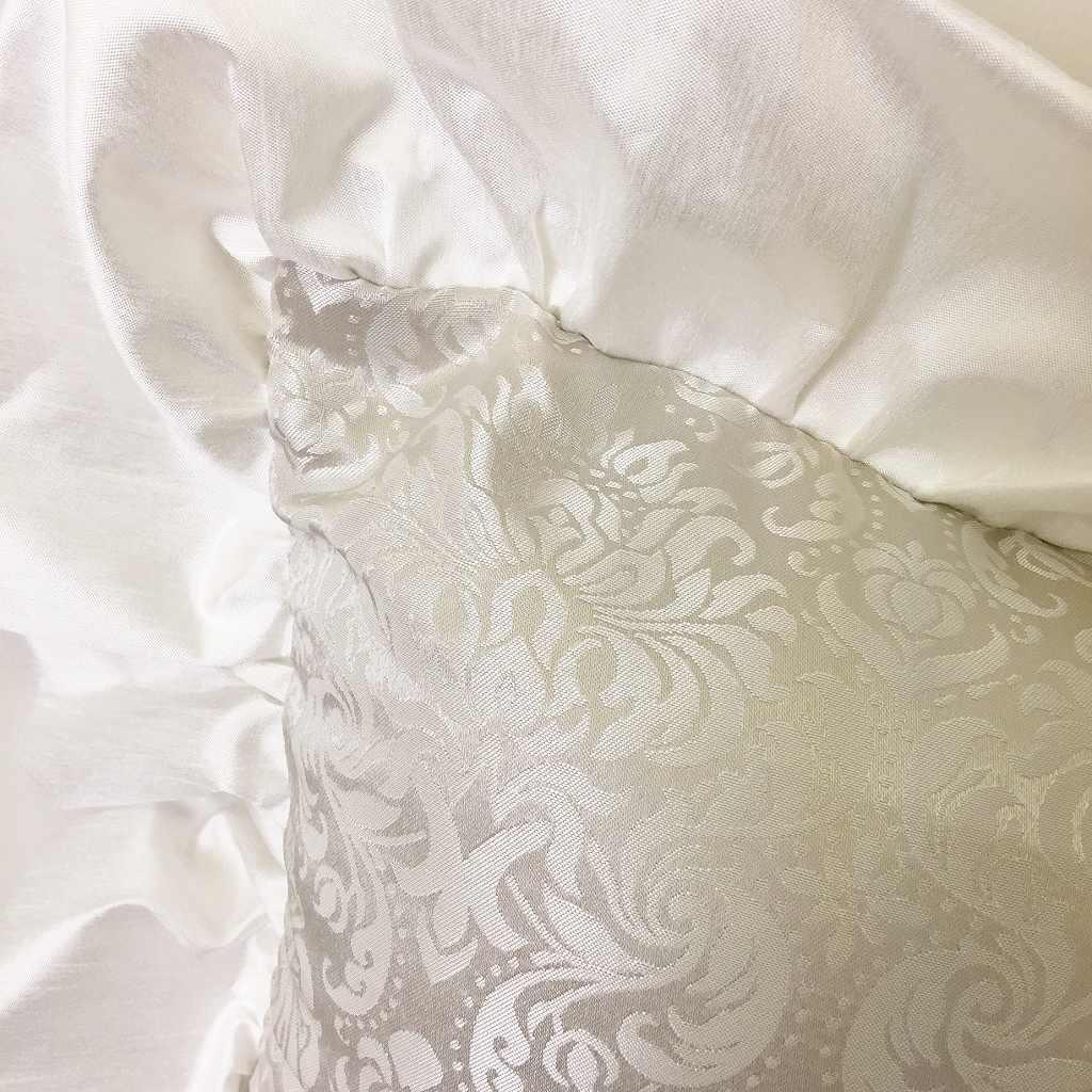 新品ジェニファーテイラー クッション53x53cm フリル Haruno-GR