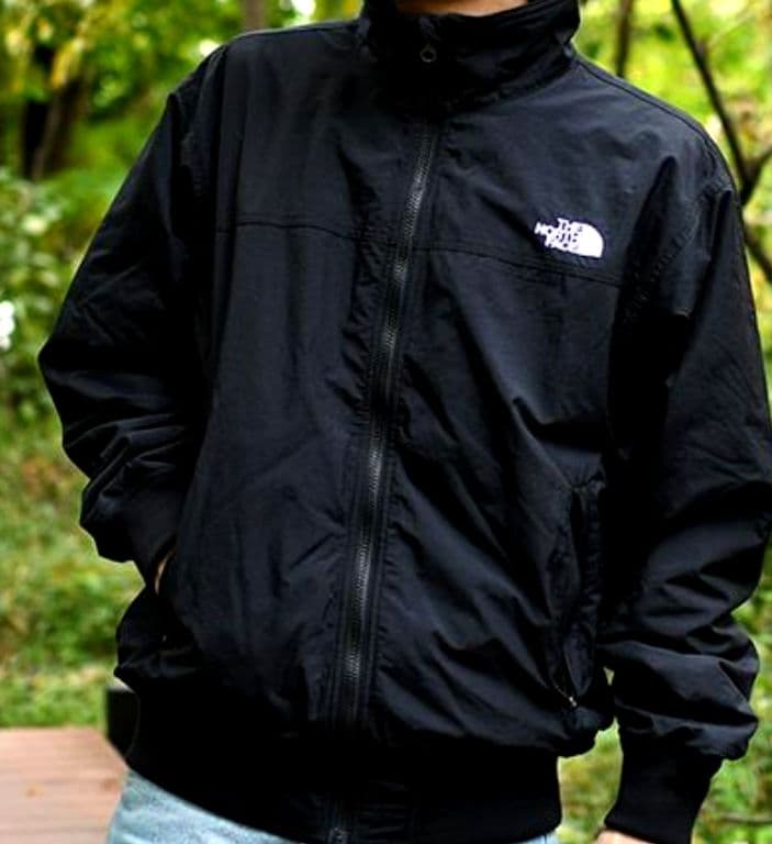 ノースフェイスTHE NORTH FACE コンパクトノマドジャケット L 黒