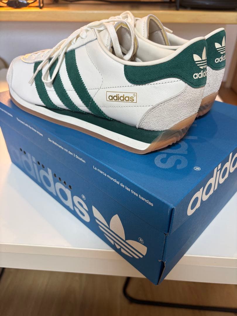adidas スニーカー ホワイト/グリーン