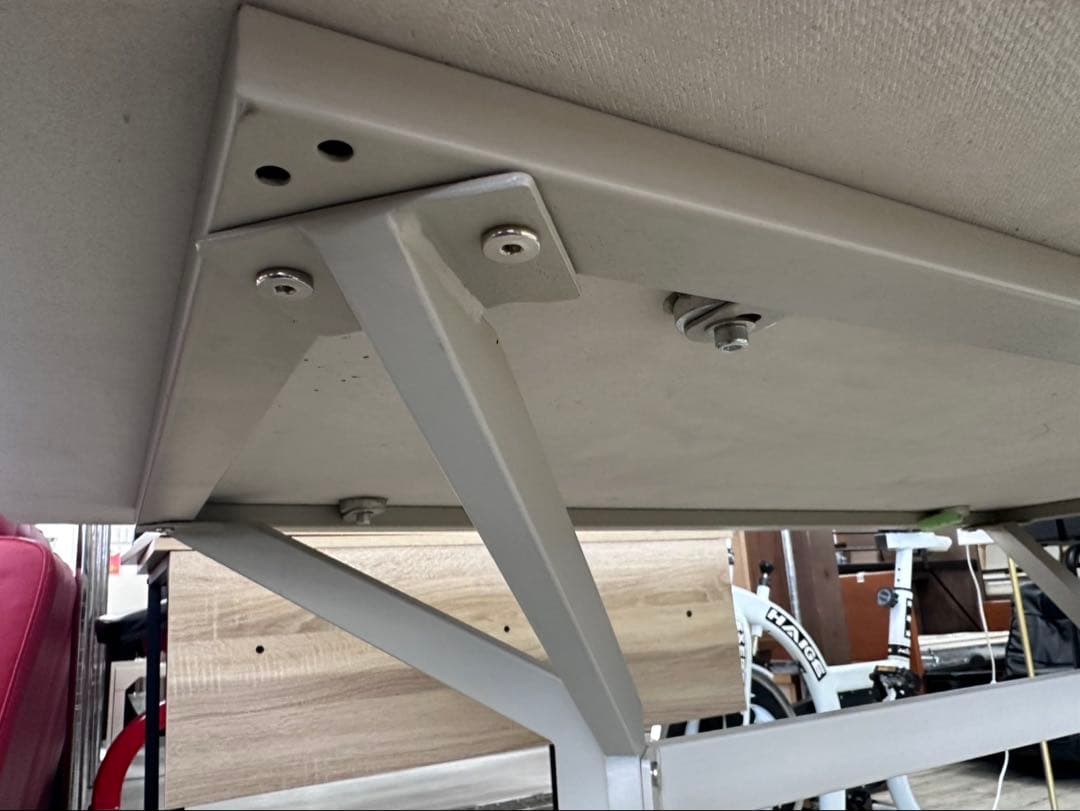 セラミックダイニングテーブル　クロス脚　マーブルベージュ　北九州市福岡市限定