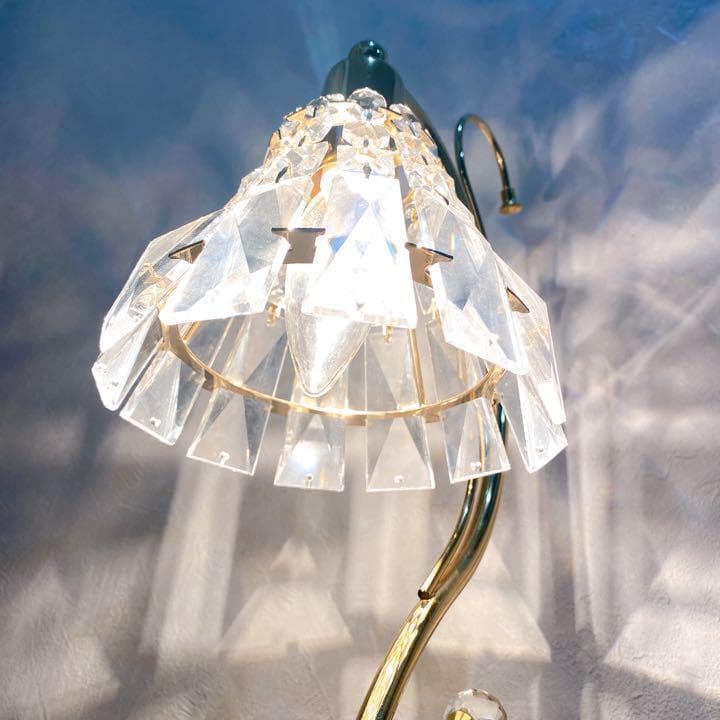 テーブルランプ　エジプト本クリスタル仕様　卓上ランプ　エレガント　お姫様