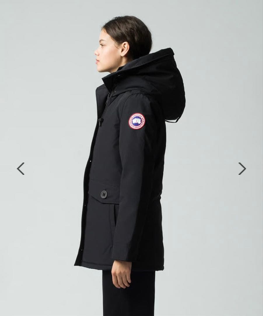 新品未使用　カナダグース  のアウター