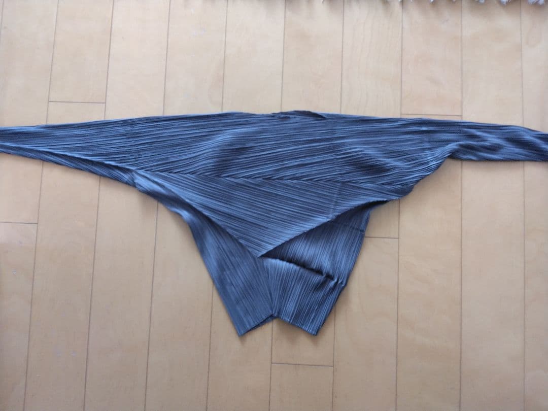 ◇◆イッセイミヤケ プリーツプリーズ トップス◇◆