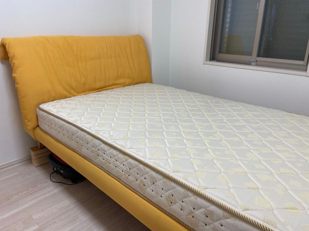 ドリームベッド　セミダブルベッドフレーム、マットレス2点セット