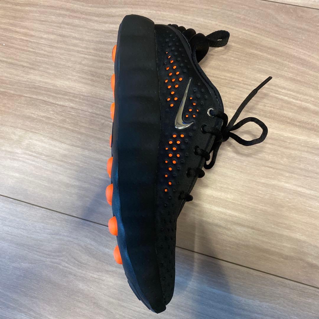 美品 Nike Mind スニーカー ブラック/オレンジ