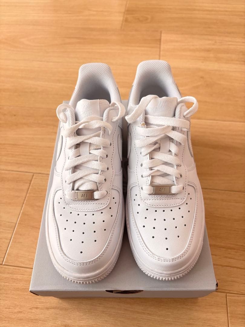 NIkE エアフォース1 '07 レディース 23.5cm