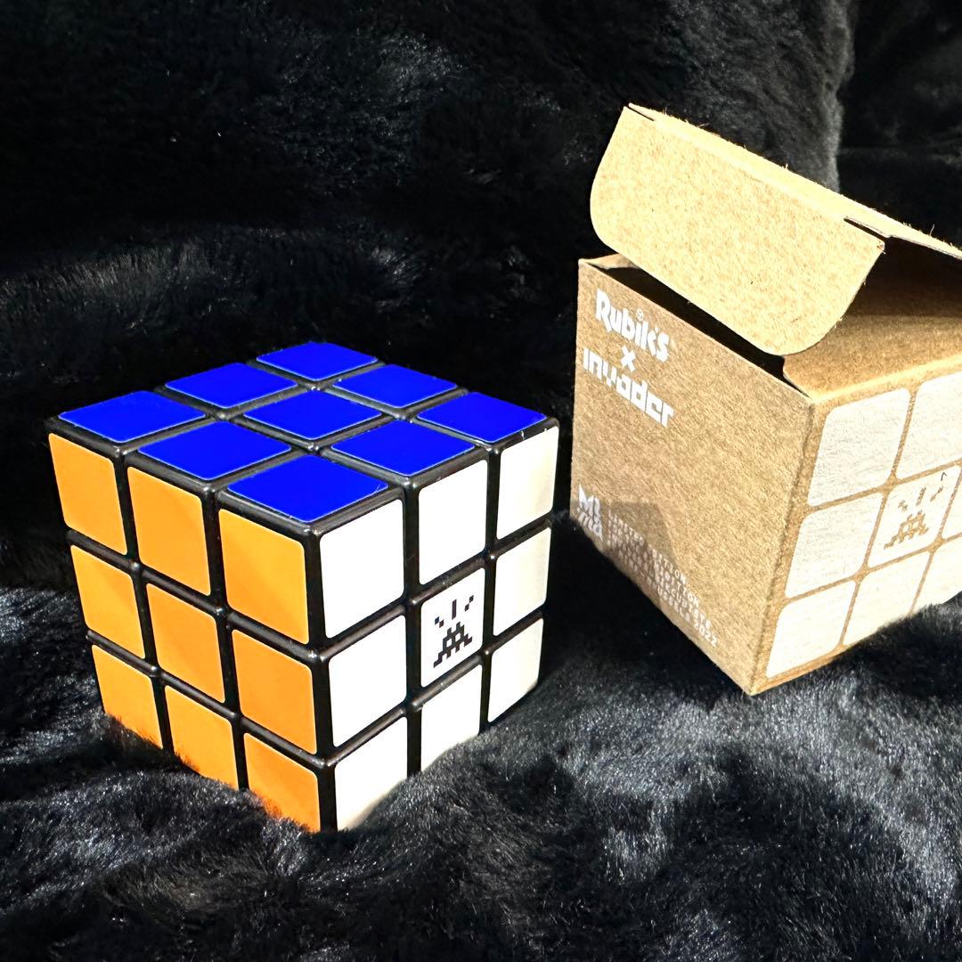 Rubik's x Invader / インベーダー ルービックキューブ