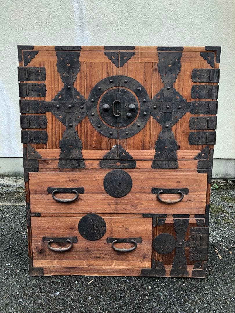 明治期江戸衣裳桐箪笥　鍵付き観音開き　アンティーク家具　古民具　 観音箪笥収納