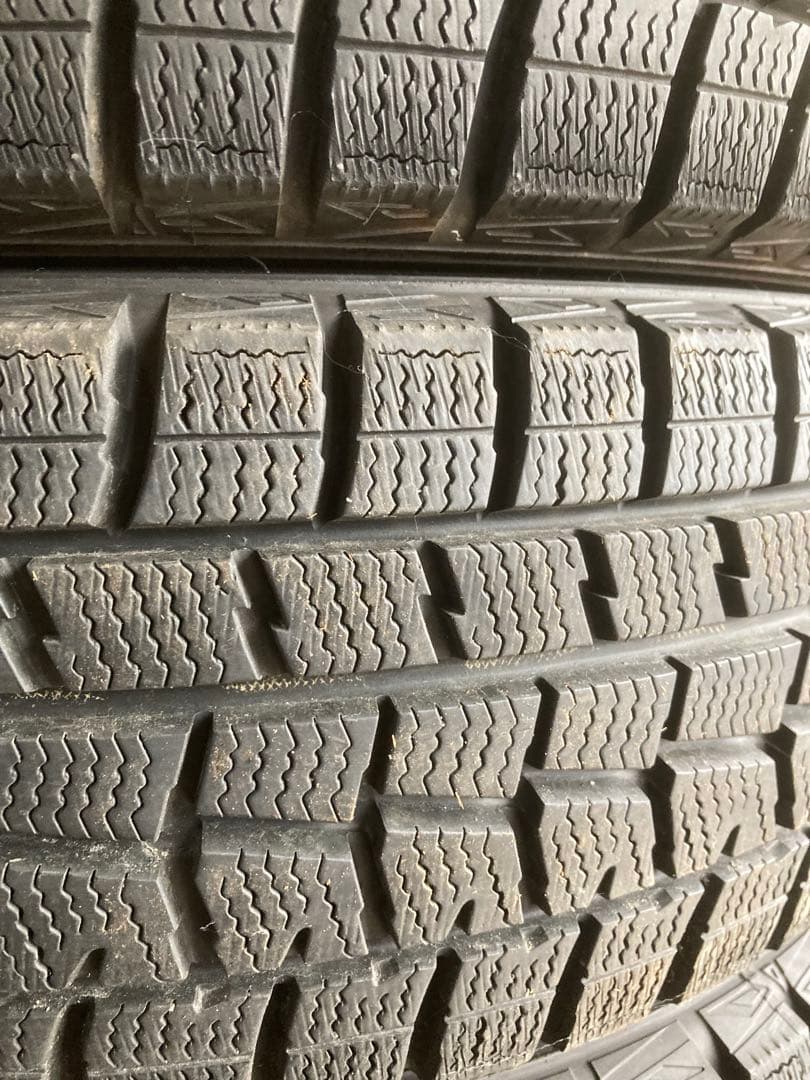 ハスラー等。超バリ溝国産ダンロップ 165/60R15スタッドレス4本セット