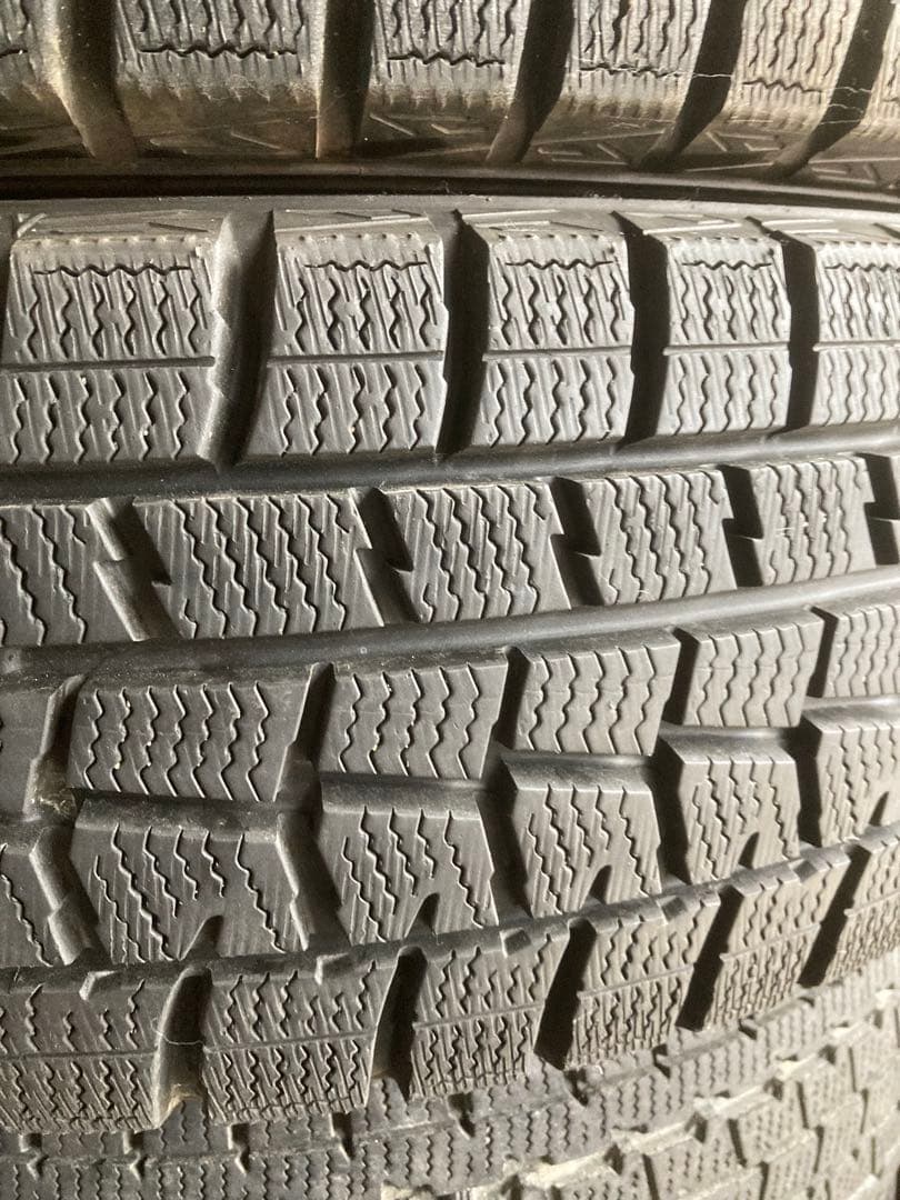 ハスラー等。超バリ溝国産ダンロップ 165/60R15スタッドレス4本セット