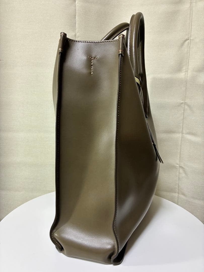 ボルドリーニ　オリーブグリーン レザートートバッグ