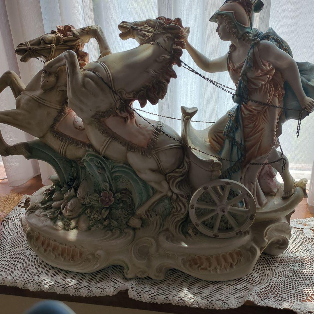 ローマ女性兵士像