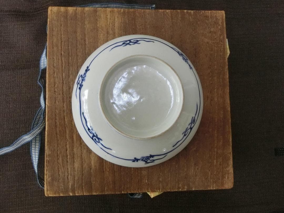 コレクション！【鍋島皿　山家人物渦文　櫛口台　鉢　古木箱入　鑑賞陶磁器】収集骨董