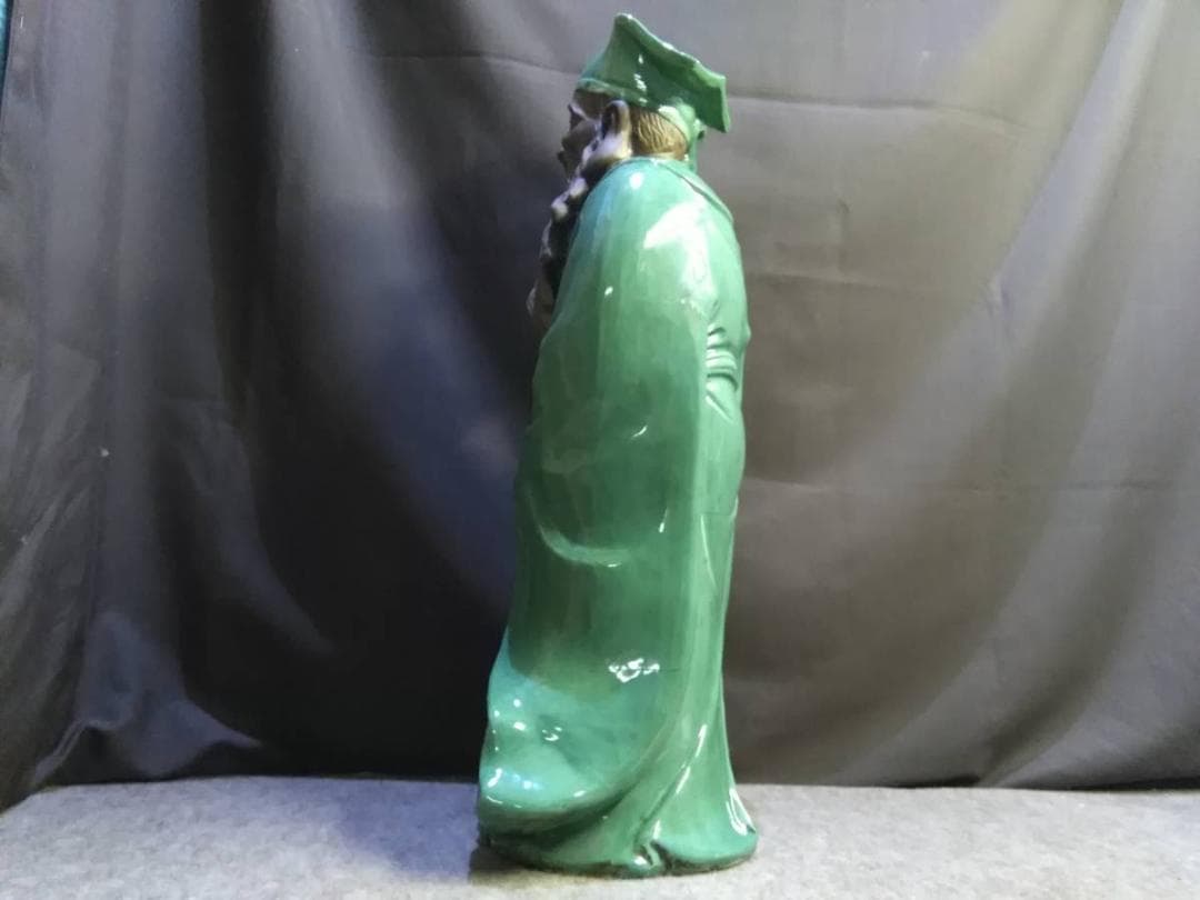 実家の蔵出し品　迫力特大　緑色の釉薬が美しい大きな仙人の置物　作家在銘品