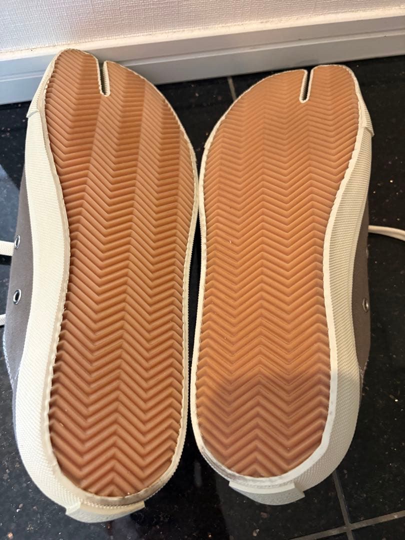 【新品未使用】Maison Margiela タビスニーカー グレー