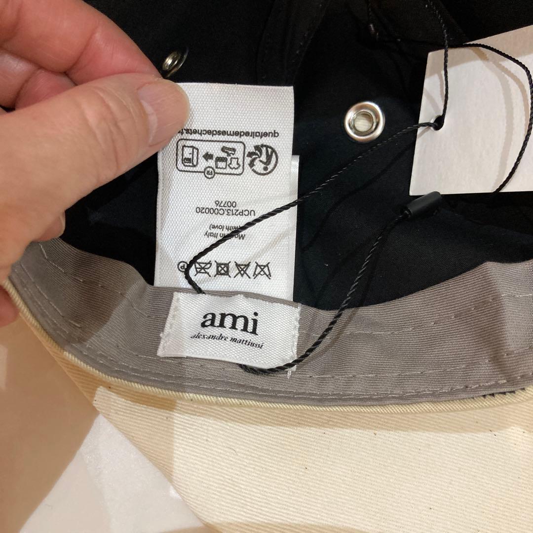 新春価格！新品　アミ　ami ベージュキャップ ハート刺繍 収納袋付き