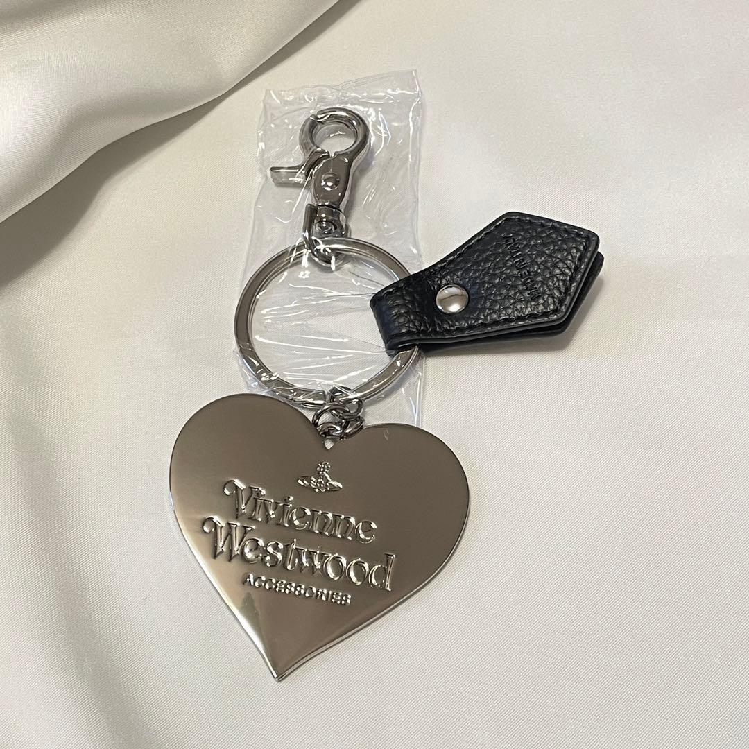 ■ Vivienne Westwood ミラー ハート キーリング ■