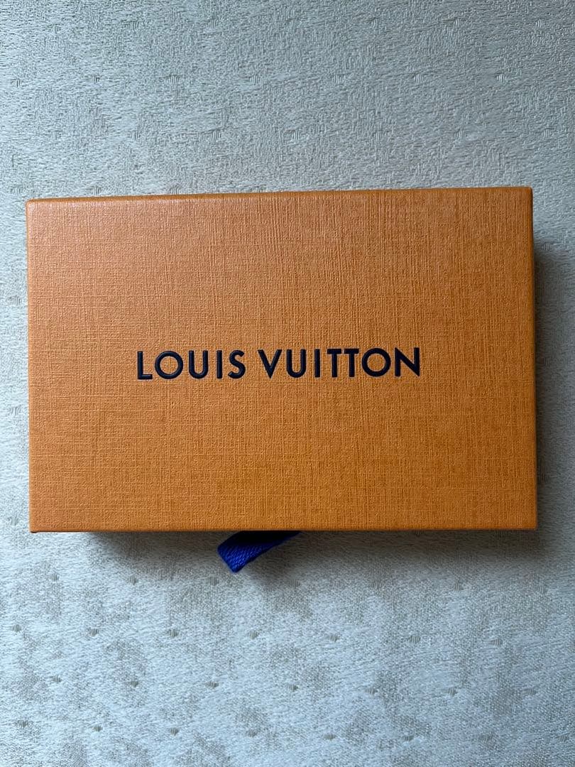 LOUIS VUITTON ボルトクレ LVパンダ キーホルダー