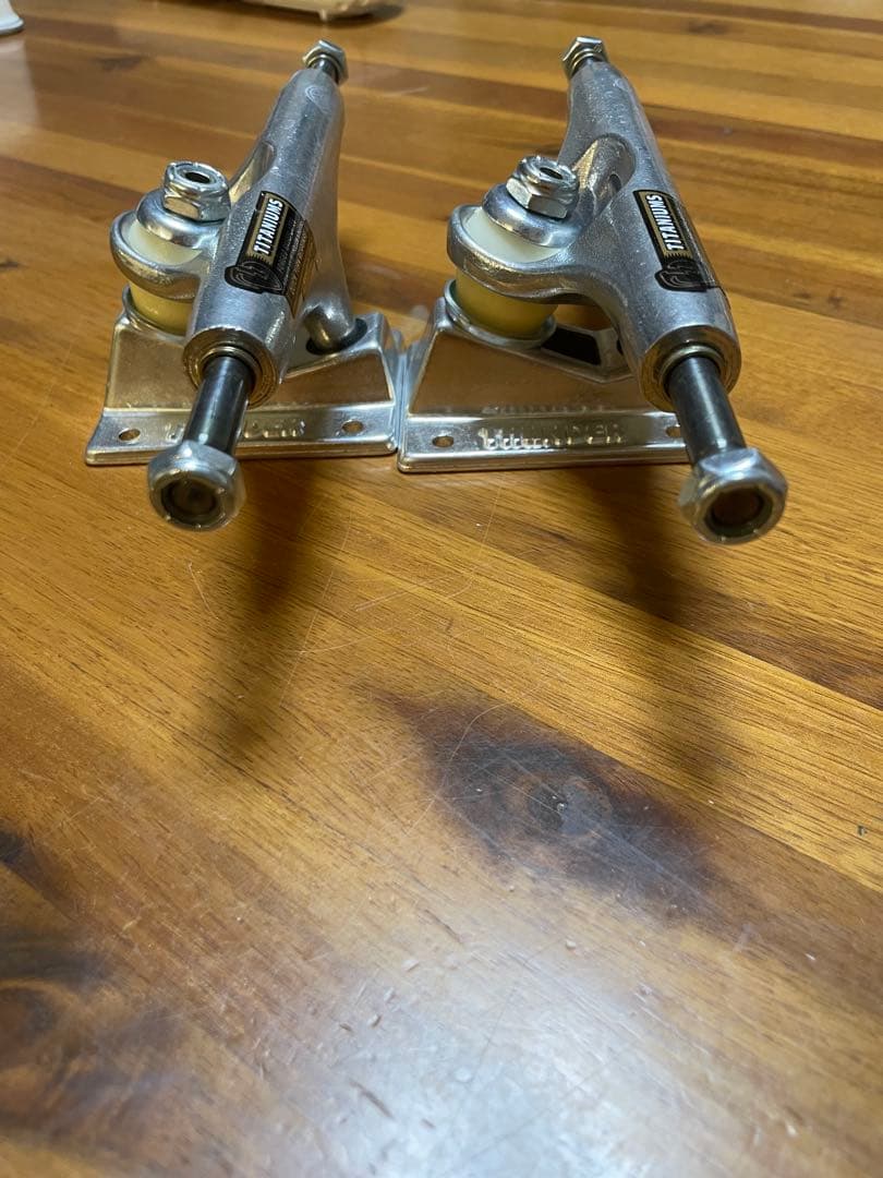 Thunder Titanium Lights 147 サンダー　トラック