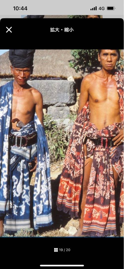 インドネシア／マラプ精霊の家に間借りを許された島民の精霊布／唯一無二のイカット