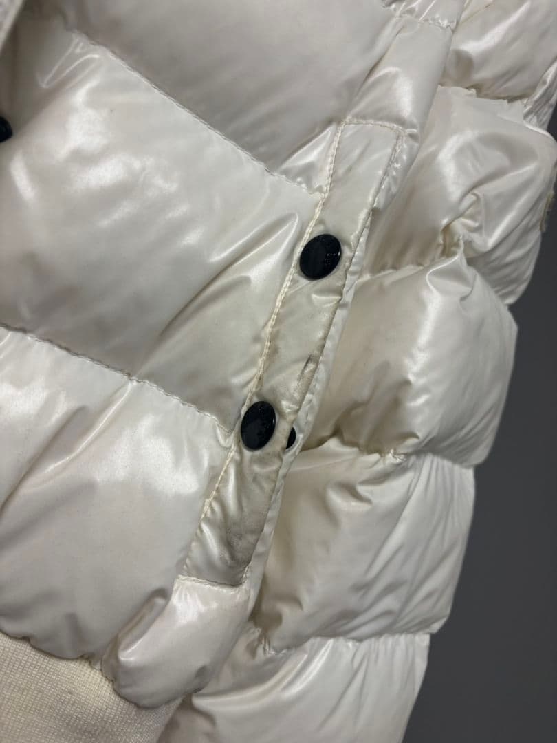 MONCLER　レディース　ダウンジャケット　　サイズ M 相当