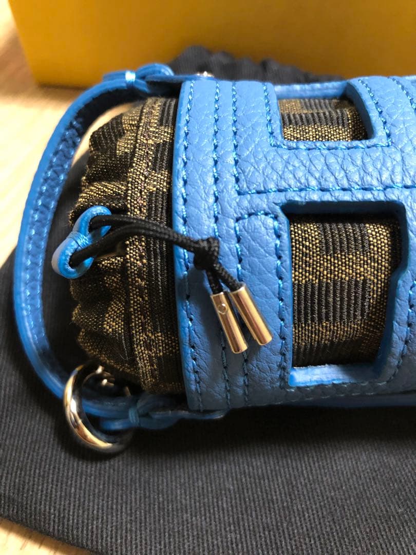 フェンディ FENDI バッグチャーム キーホルダー 新品