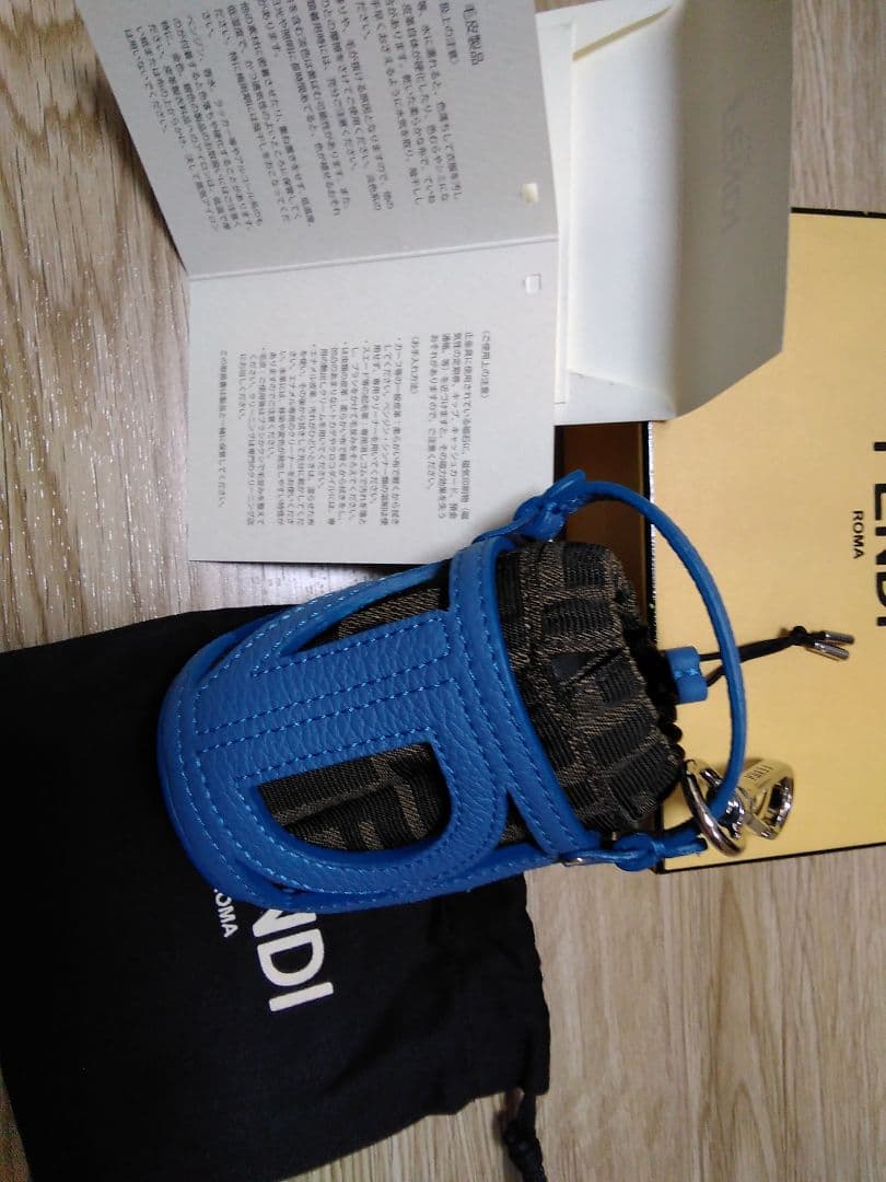 フェンディ FENDI バッグチャーム キーホルダー 新品